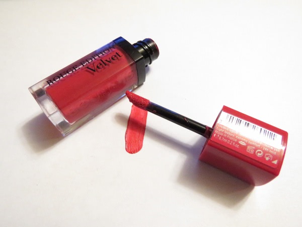 Bourjois Rouge Edition Velvet Lipstick №02 Frambourjoise - матовая помада или кремовый тинт?