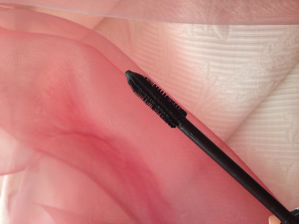 Противоречивая Dior Diorshow Iconic high definition lash curler mascara 090