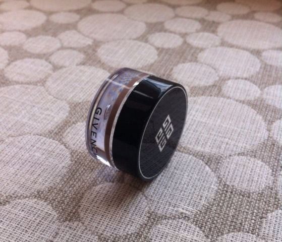 Кремовые тени для век Ombre Couture Cream Eyeshadow 16hr Hold Waterproof (оттенок № 5 Taupe Velours) от Givenchy