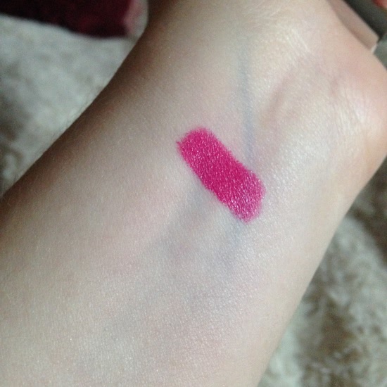 Карандаш-помада для губ от H&M Lip pen в оттенках Passionata Pink и Love That Pink
