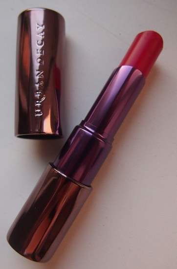 Помада что надо! Urban Decay Revolution Lipstick