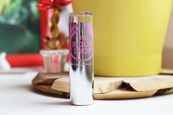 Деликатная губная помада The body shop Colour Сrush #16 Candy Cuddle