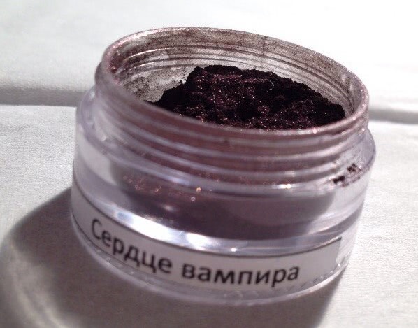 Тени Tammy Tanuka Sigil Inspired Сердце вампира и Сливочная корица