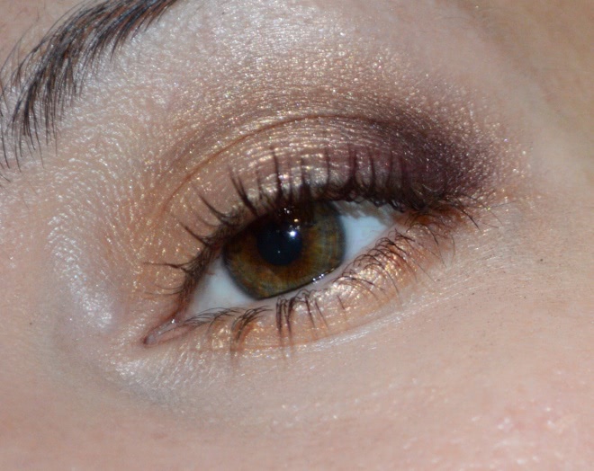 Рождественская феерия: Chanel Les 4 Ombres Signe Particulier