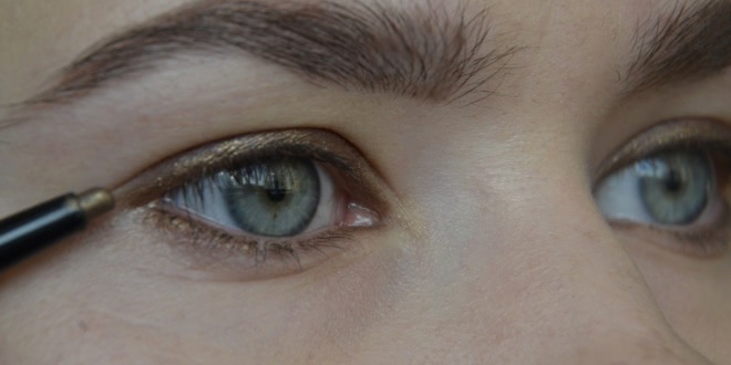 Стойкая подводка Chanel Stylo Yeux Waterproof #919 Erable Chanel Les Automates Fall 2015 Collection