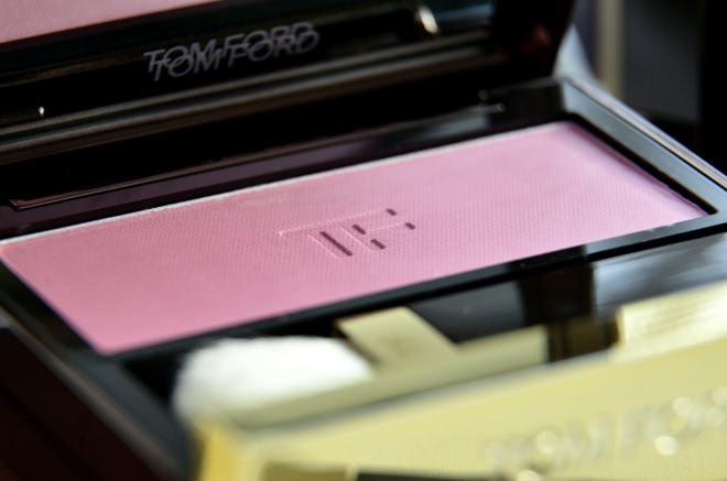Универсальная палетка для романтичного макияжа в розовых тонах Tom Ford Eye and Cheek Shadow #02 Pink Ombre