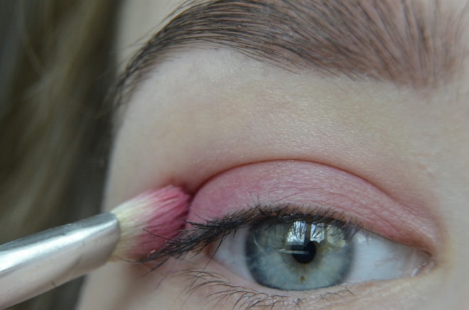 Универсальная палетка для романтичного макияжа в розовых тонах Tom Ford Eye and Cheek Shadow #02 Pink Ombre