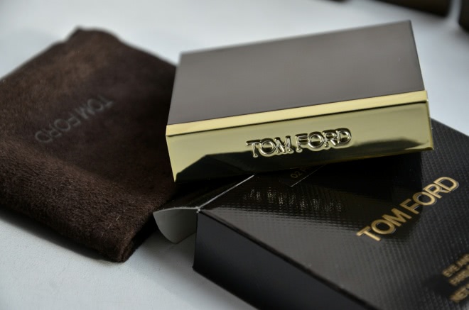 Универсальная палетка для романтичного макияжа в розовых тонах Tom Ford Eye and Cheek Shadow #02 Pink Ombre