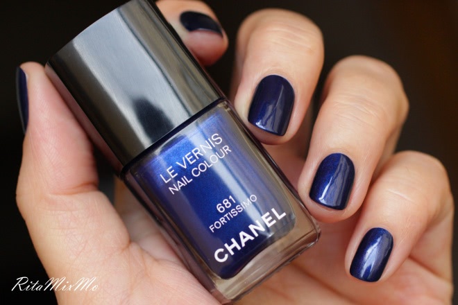 Chanel Blue Rhytm de Chanel Summer 2015. Превосходный Chanel Le Vernis Nail Colour # 681 Fortissimo