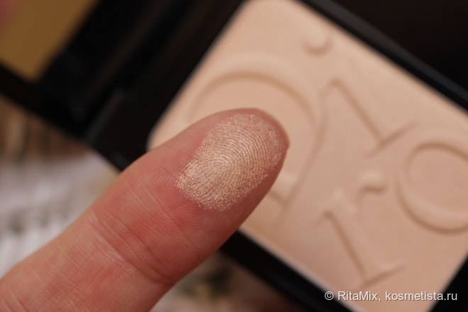 Dior Fall 2015 Cosmopolite Collection. Dior Diorskin Nude Cosmopolite Illuminating Face Powder # 001. Красивое баловство или нужная вещь
