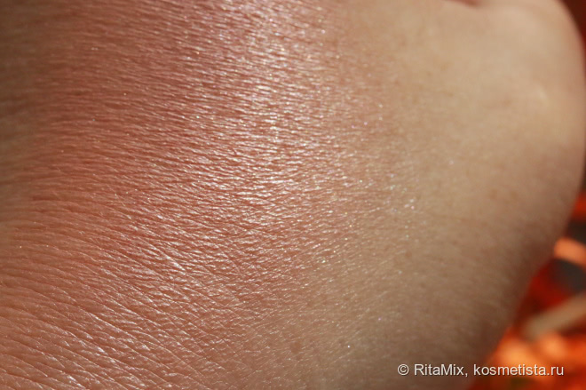 Знакомство с маркой Nouba. Пудра Boule Powder # 72 и румяна Blush on Bubble #46