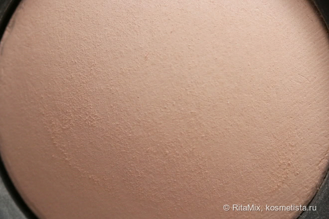 Знакомство с маркой Nouba. Пудра Boule Powder # 72 и румяна Blush on Bubble #46