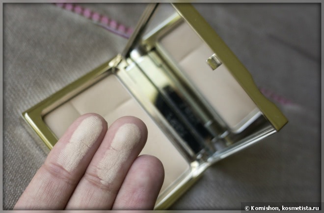 Компактная пудра с матирующим эффектом Clarins Ever Matte Mineral Powder Compact - 01 transparent fair