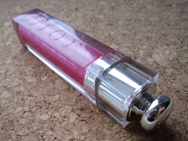 Christian Dior Addict Ultra Gloss #686 Outrageous Fuchsia