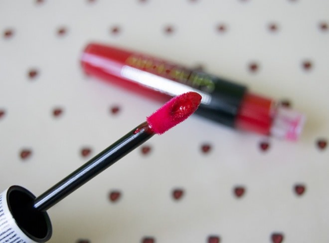 Лаковая губная помада Rimmel Apocalips Lip Lacquer 400 Big Bang