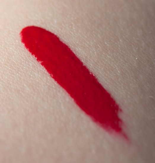 Лаковая губная помада Rimmel Apocalips Lip Lacquer 400 Big Bang