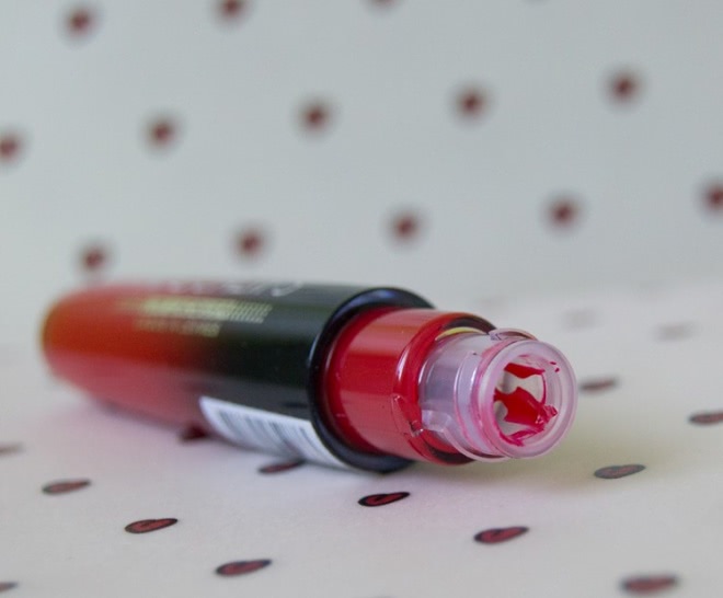 Лаковая губная помада Rimmel Apocalips Lip Lacquer 400 Big Bang