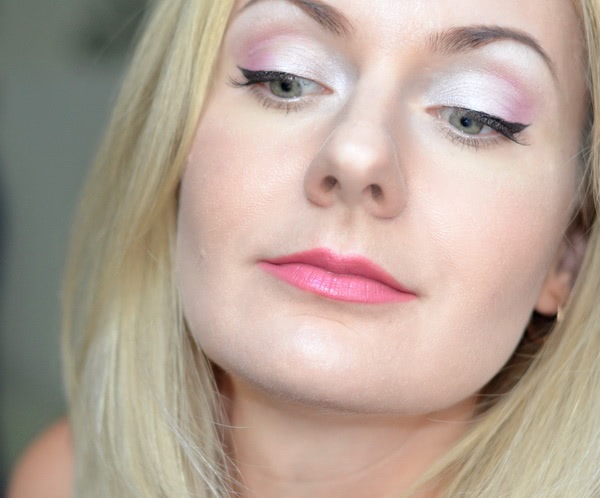 FreshMinerals baked eyeshadow #906607 Can u keep a secret