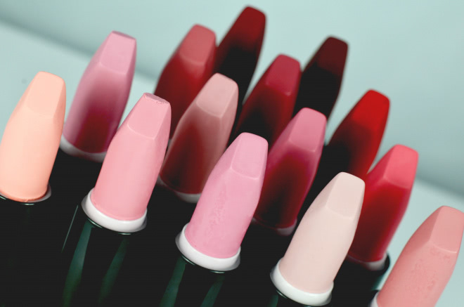 Новинка! EL Corazon EL Corazon Matte Mineral Lipstick # 601-713 Свотчи всех оттенков