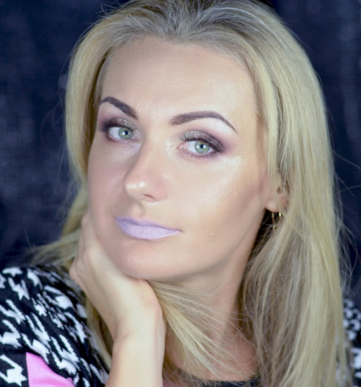 Новинка! EL Corazon EL Corazon Matte Mineral Lipstick # 601-713 Свотчи всех оттенков