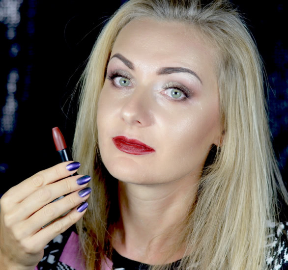 Новинка! EL Corazon EL Corazon Matte Mineral Lipstick # 601-713 Свотчи всех оттенков