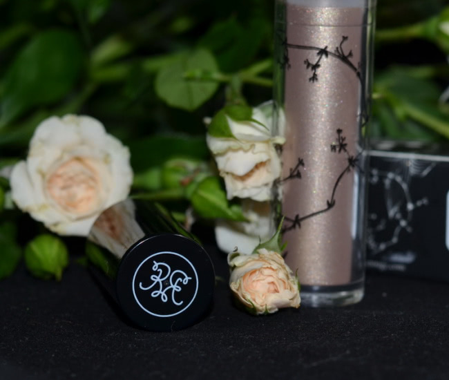 Rouge Bunny Rouge Loose Glitter Pigment 048 embrace of cashmere