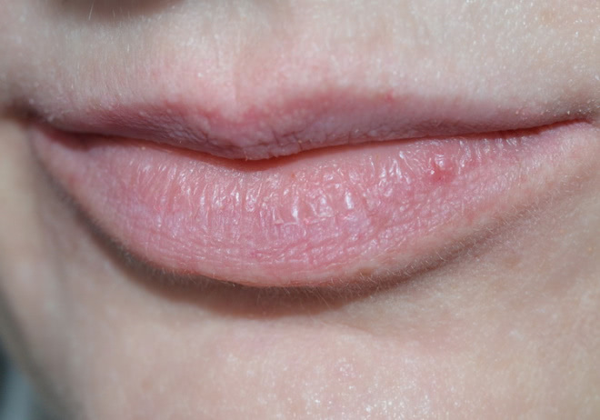 Beautydrugs Lip Calm, Lip Scrub, Micro Matic Taupe,Twin Lights