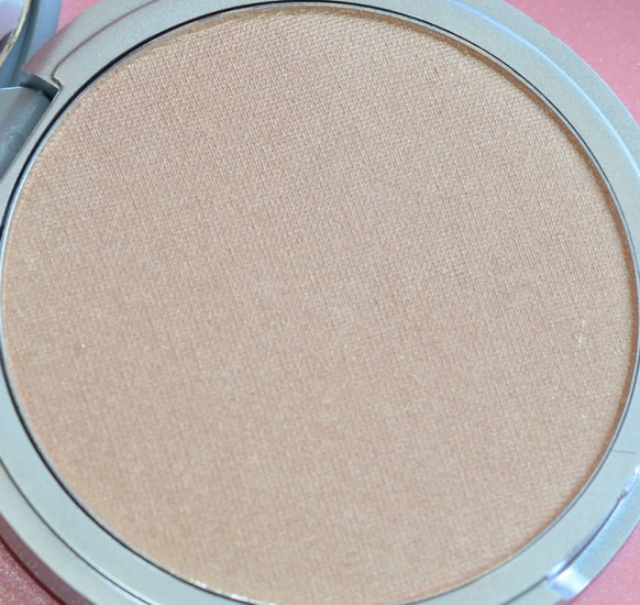 TheBalm Mary Lou Manizer