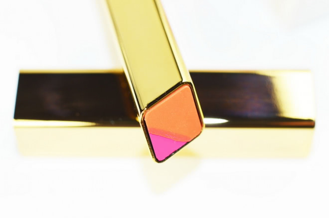 Губная помада с эффектом омбре Collistar Extraordinary Duo Lipstick 9 Impulsive одним движением? Ну-ну.