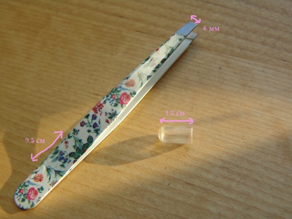 Выщипываем The Vintage Cosmetic Company Slanted Tweezers Floral