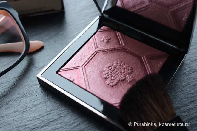 Burberry Silk and Bloom Blush Palette - Antique Collection Spring 2017