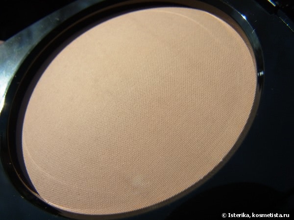 Chanel Les Beiges Healthy Glow Sheer Powder SPF 15 / PA++ в оттенке № 20. Пан или пропал?