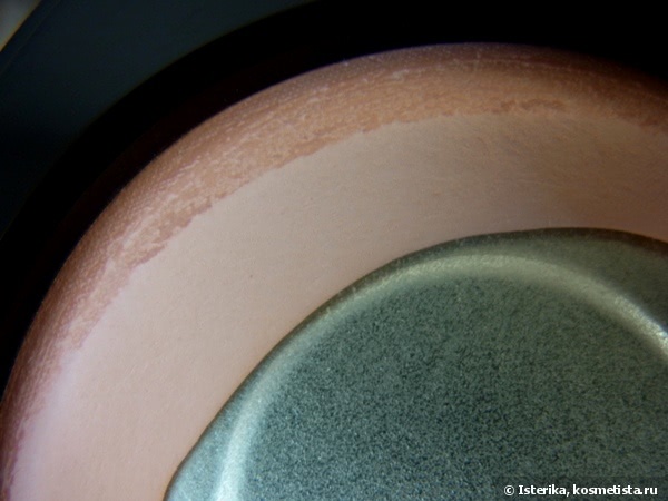 Chanel Les Beiges Healthy Glow Sheer Powder SPF 15 / PA++ в оттенке № 20. Пан или пропал?