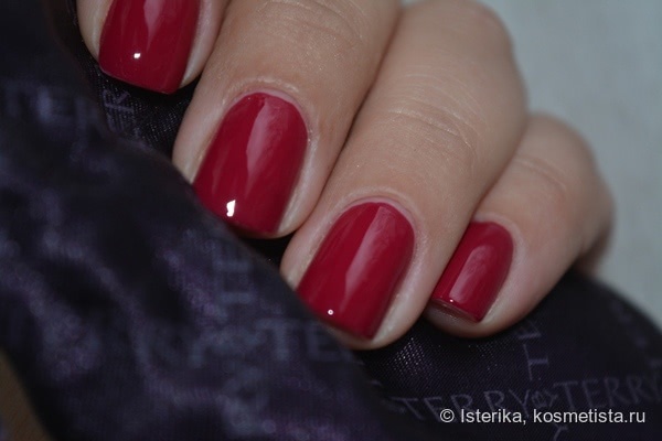 Самый сочный Dior Vernis Nail Lacquer #671 Graphic Berry