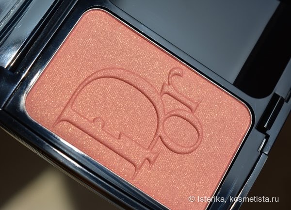 Красивые и послушные румяна Dior Diorblush poudre couleur vibrante 756 Rose Chérie