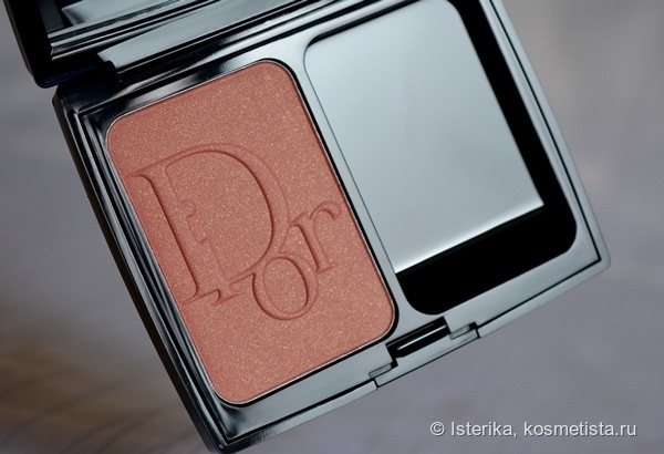 Красивые и послушные румяна Dior Diorblush poudre couleur vibrante 756 Rose Chérie