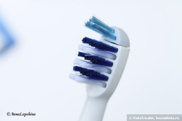 Электрическая зубная щетка Oral-B Trizone 3000