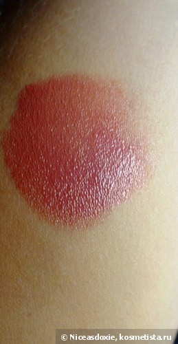 Серая винтажная роза в лаке для губ Shiseido Lacquer Rouge (в оттенке RS 727 Rose Grey)