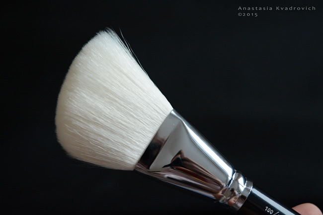 Zoeva Makeup Brushes 100 Luxe Face Finish and 114 Luxe Foxus