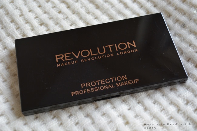 Make Up Revolution London - Protection Palette Light/Medium