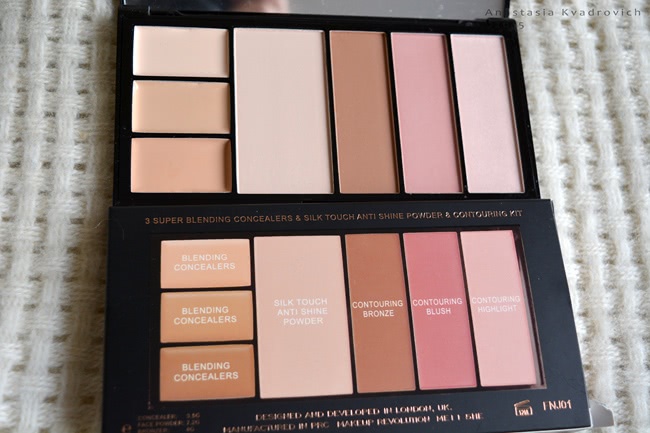 Make Up Revolution London - Protection Palette Light/Medium