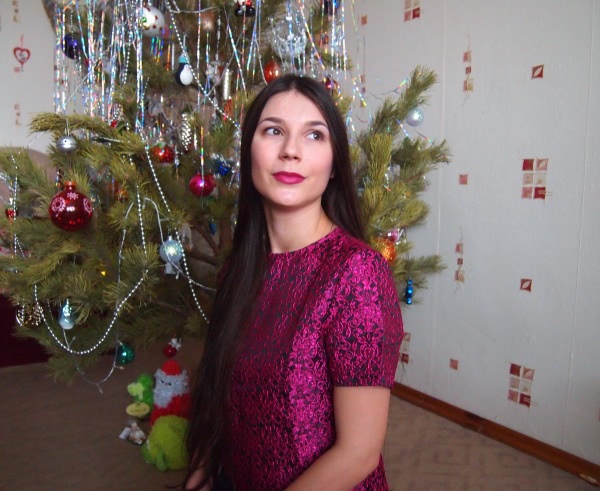Продолжение знакомства с Essence - помада из коллекции Come to Town lipstick № 2 Wrapped in pink