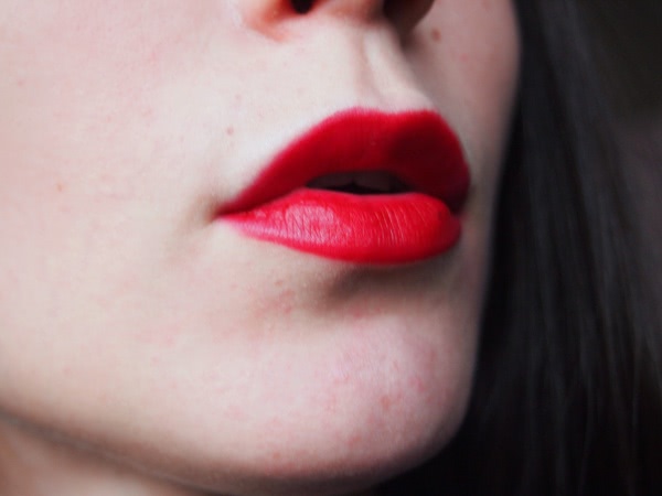 Правильный красный NYX soft matte lip cream Smlc 10 Monte Carlo