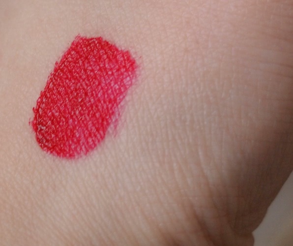 Правильный красный NYX soft matte lip cream Smlc 10 Monte Carlo