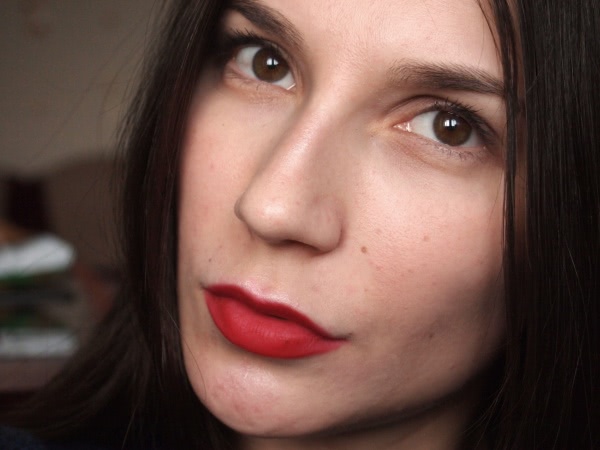 Правильный красный NYX soft matte lip cream Smlc 10 Monte Carlo