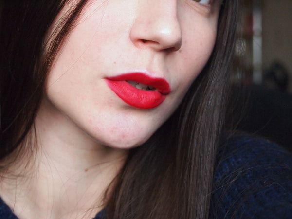Правильный красный NYX soft matte lip cream Smlc 10 Monte Carlo