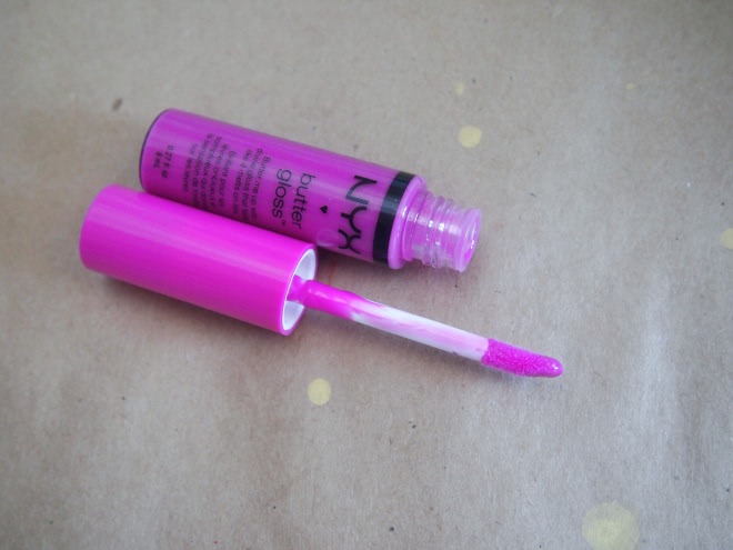Nyx Butter Gloss в оттенке BLG 19 Sugar Cookie