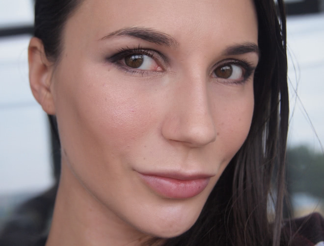 Sleek face contour kit 884