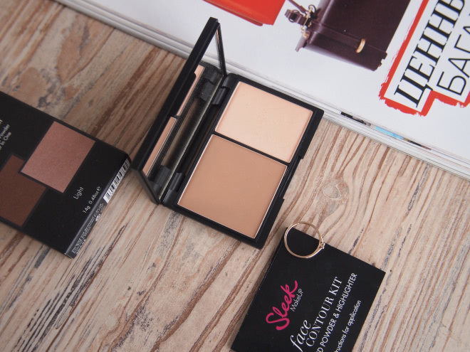 Sleek face contour kit 884