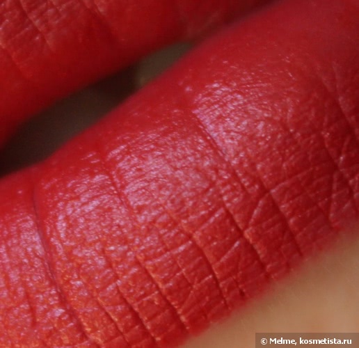 Матовая красная помада Revlon Matte Lipstick в оттенке Really Red